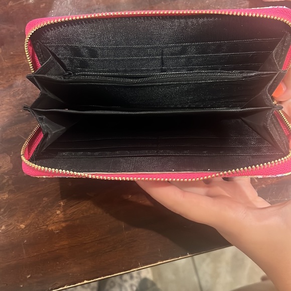 Wallet - Picture 2 of 4